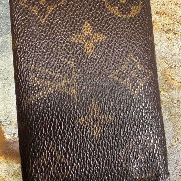 Louis Vuitton 6 Key Holder (Monogram) - Picture 10 of 10
